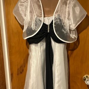 Formal black-and-white gown for tween or teen